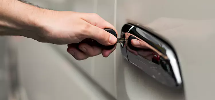 Why Choose Our Auto Locksmith Team in Navarre, FL?